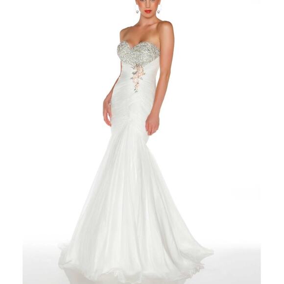 Mac Duggal Bustier Gown White Beaded Embellishments Size 10 NWT 64330 Wedding - Picture 1 of 16
